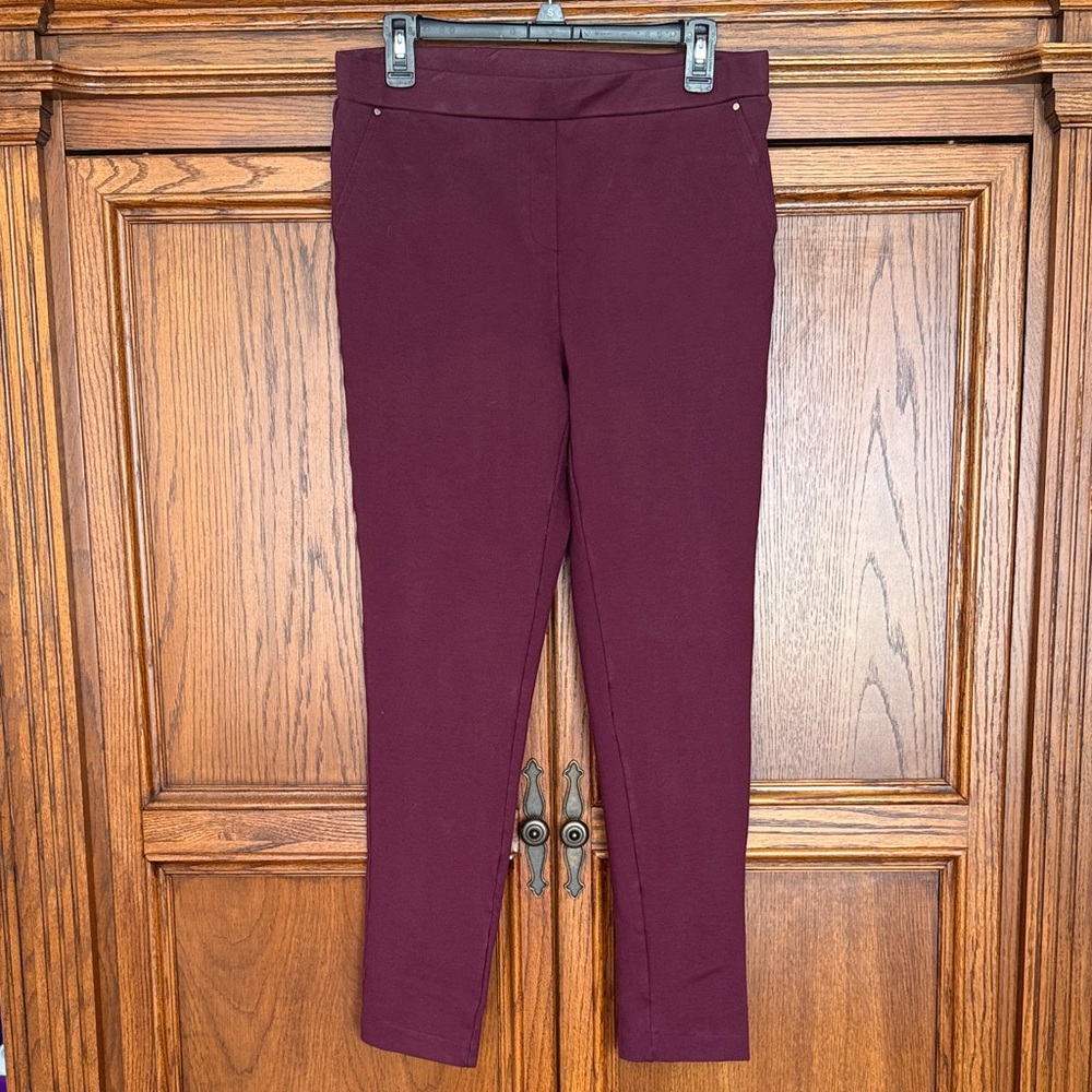 Jones New York Burgundy Ponte Skinny Pants